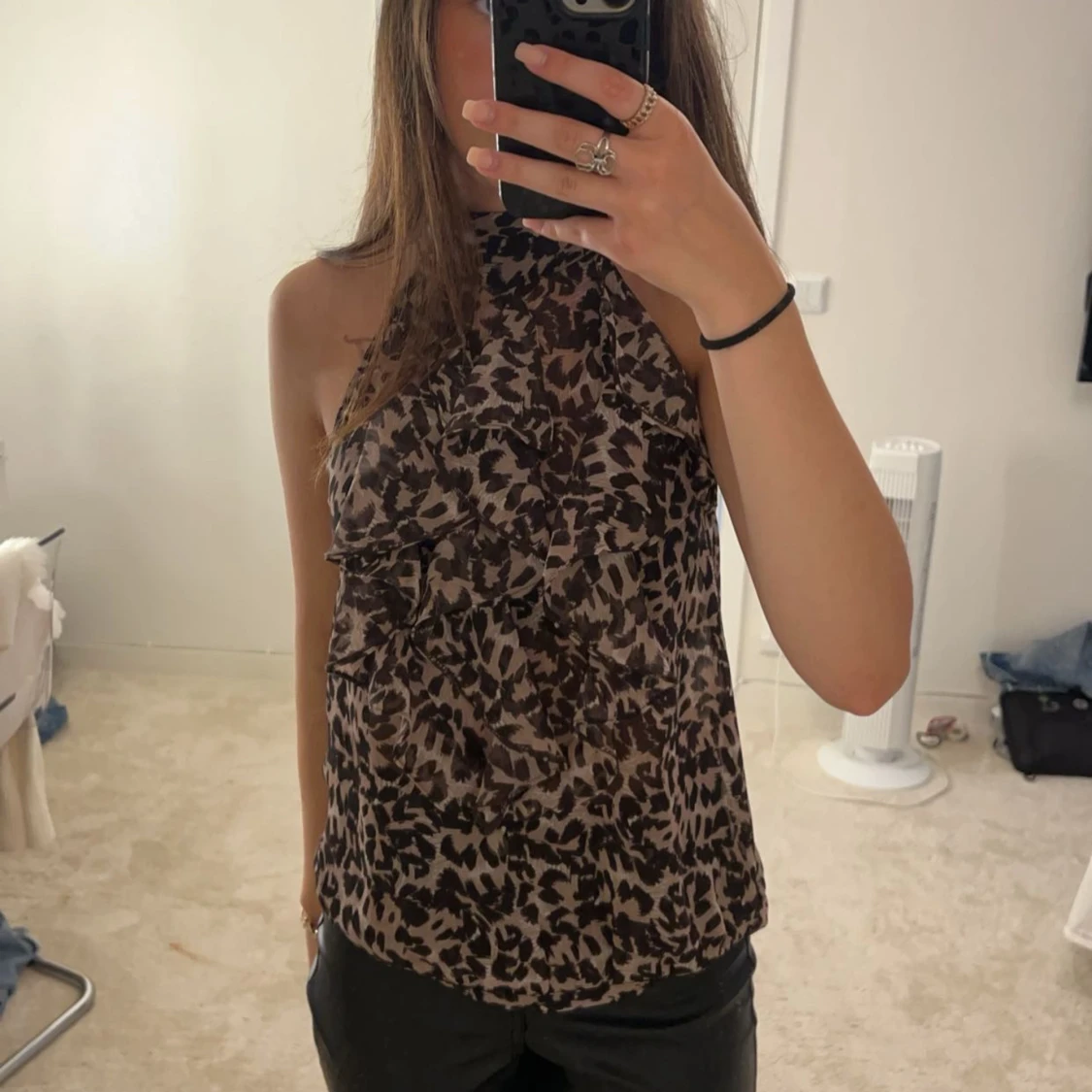 Leopardmönstrad halterneck topp