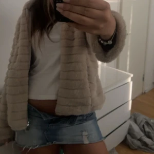 fluff jacka (pris kan diskuteras) - 💓💓