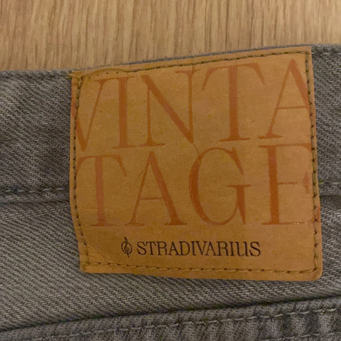 Grå jeansshorts från Stradivarius - 92