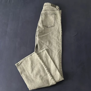 Gina tricot jeans - Gina tricot bootcut jeans  Storlek 42 Jättebra skick 