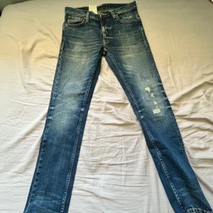 Nudie jeans - Säljer ett par nya nudie jeans riktigt snygga sitter bra och är väldigt trendiga pris kan diskuteras 