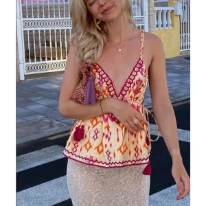 Topp - Super fin topp från zara som aldrig använd, prislappen är kvar💗💗