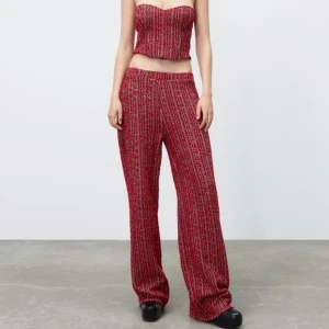 Zara röd strukturbyxa - zara röd strukturbyxa ref 5584/002. 