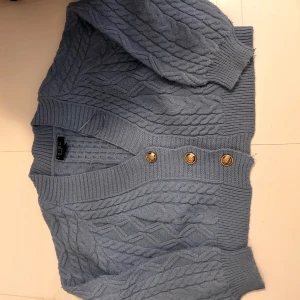 Blå kort cardigan - M men passar S