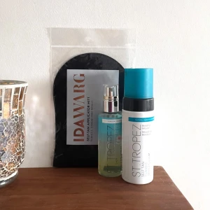 BUS-kit  - Säljer st. tropez classic self-tan mousse (120ml, använd 2 gånger), st. tropez bronzing water face mist (80ml, 75ml kvar) och en oöppnad handske från Ida Warg 💖