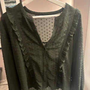 Blus zara  - Söt blus från zara i storlek M men passar också S