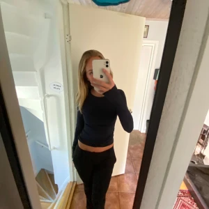 Kostymbyxor med slit - Från BikBok as snygga! 