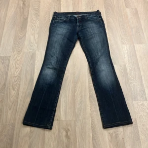 Replay jeans - Snygga replay jeans i toppskick inget fel på dom nypriset ligger runt 1200 vårat pris är 299 priset kan diskuteras 