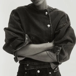 JEANSJACKA - jeansjacka hm, ny jacka från hm storlek M