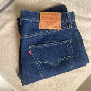 Levis 501 30x30 - Använda en gång toppskick