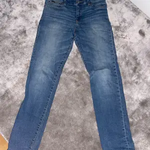 Feta ralph lauren jeans passar 165-170 Nypris: 1000 Mitt pris: 400