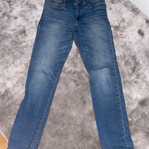 Polo ralph lauren jeans - Feta ralph lauren jeans passar 165-170 Nypris: 1000 Mitt pris: 400