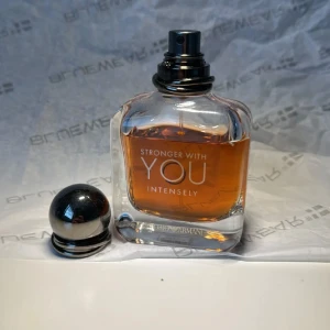 Stronger with you - Stronger with you sampel 2ml/3ml/5ml Priser 38kr/52kr/80kr 1ml/10-12 sprays