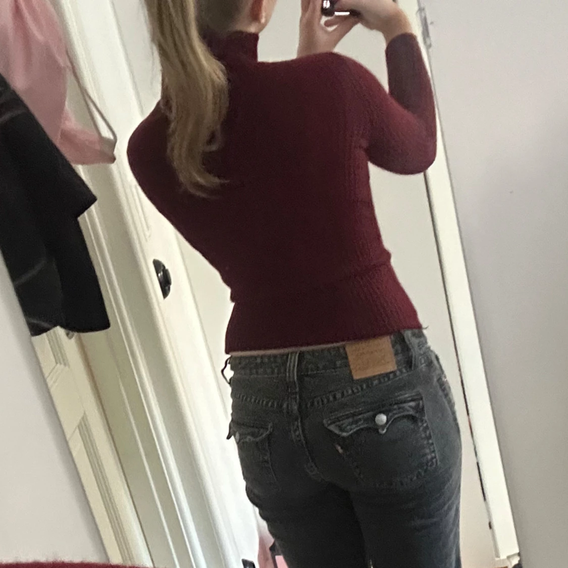 Vinröd ribbad polotröja - 90