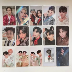 zb1 och skz pcs - säljer Han, Felix, I.N, Matthew, Gunwook och Hanbin pcs!! alla är i bra skick, vid intresse kontakta mig för pris 🫶🏻packar med sleeve, toploader och kommer med freebies!! vid köp av 3+ pcs kan du få fri frakt<3 jag är inte ansvarig för postens slarv!!