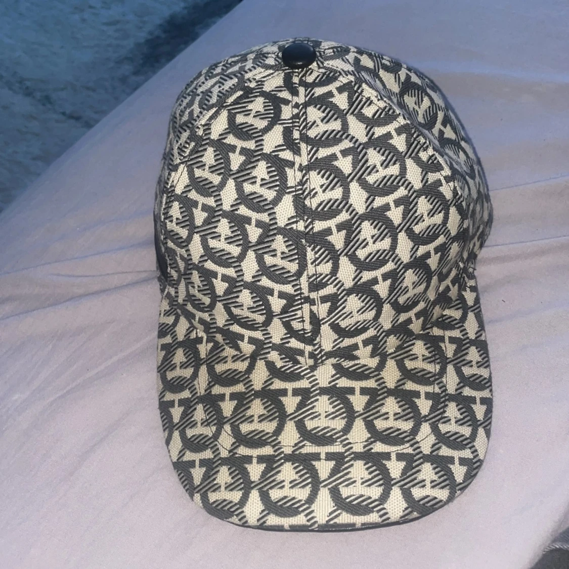 Ferrregamo keps - 90