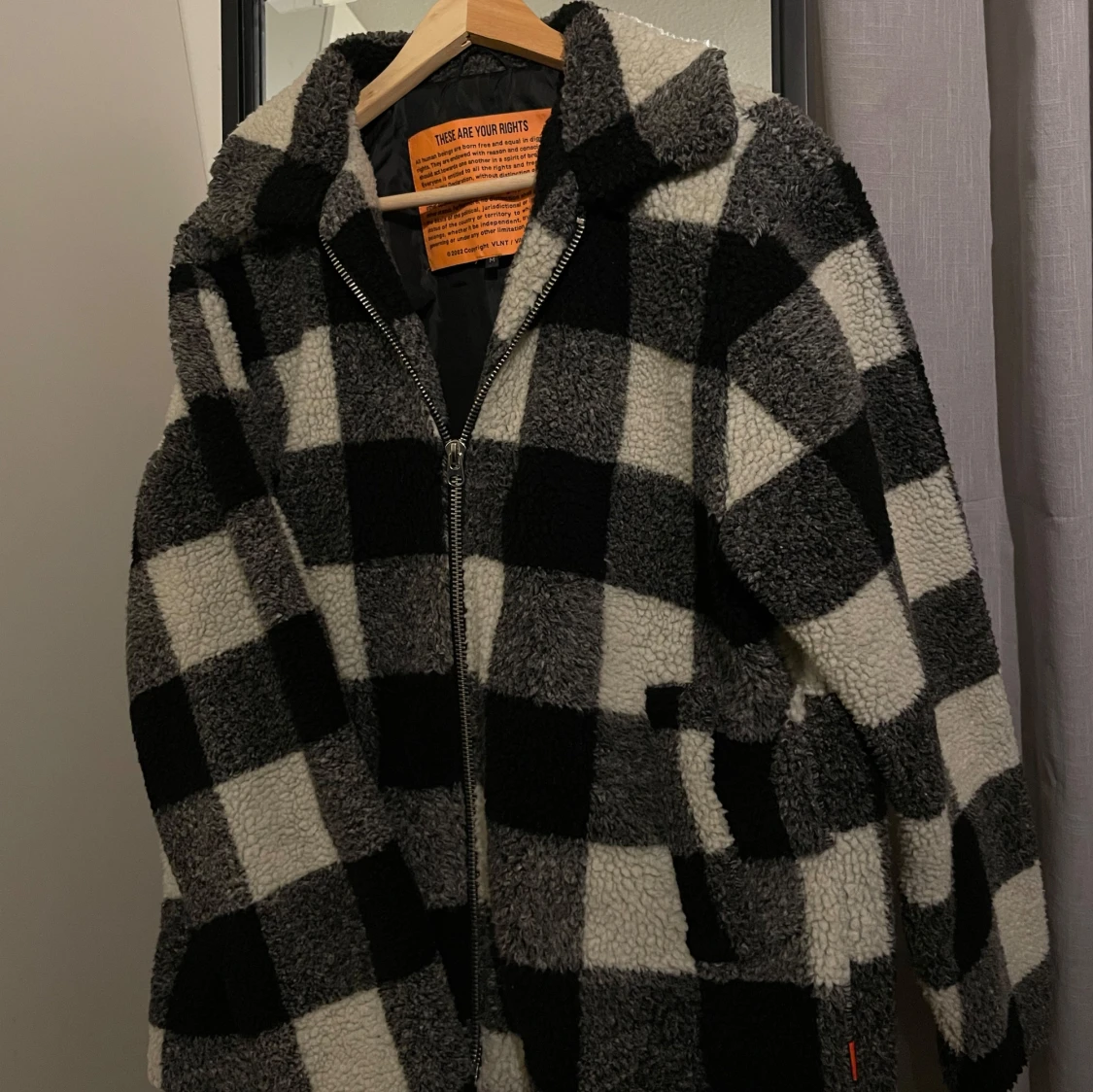 Mönstrad ”Vailent” Teddyjacka från Carlings - 90