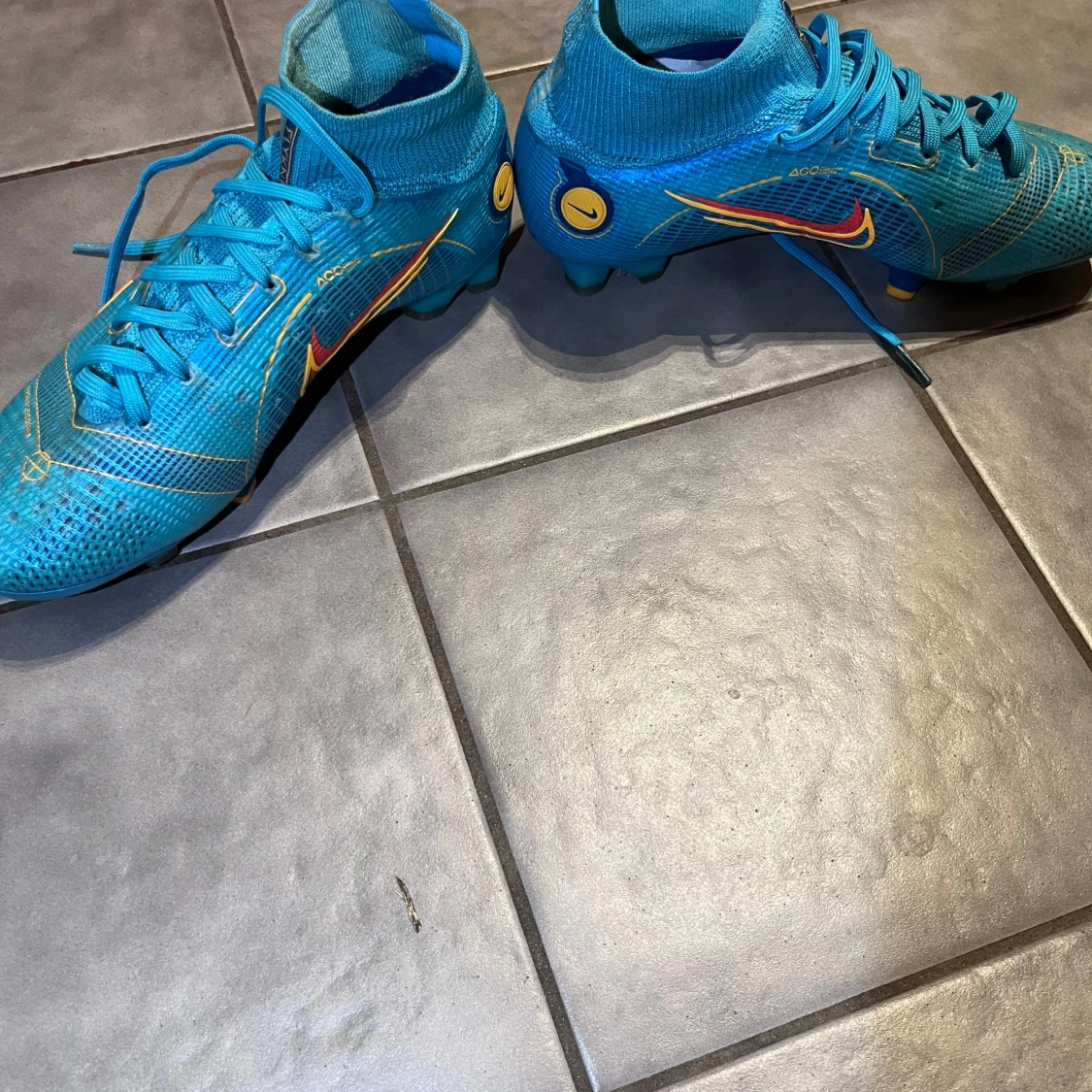 Blå fotbollsskor från Nike - 1