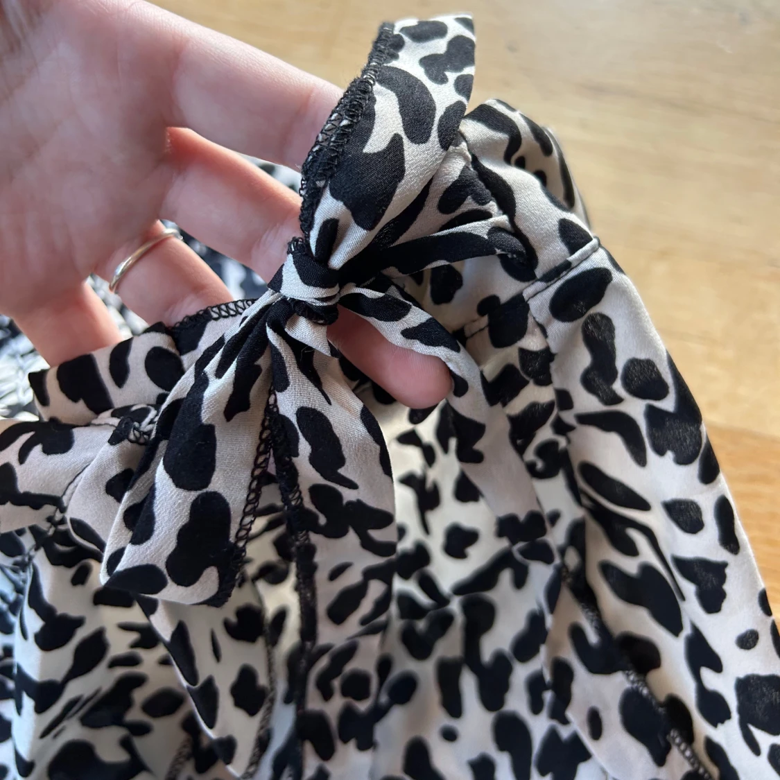 Leopardmönstrad kjol med knytband - 90