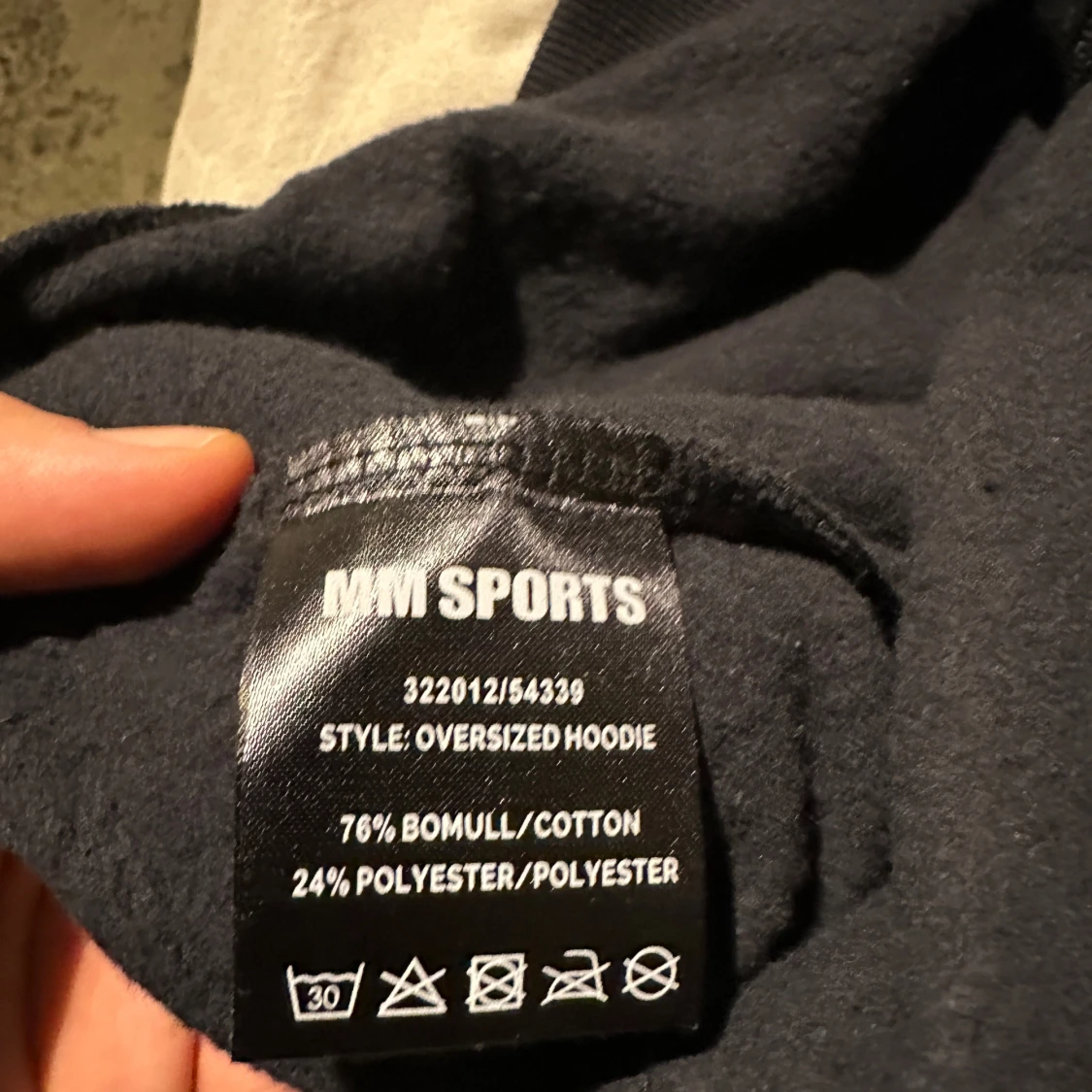 Svart hoodie från MM Sports - 93