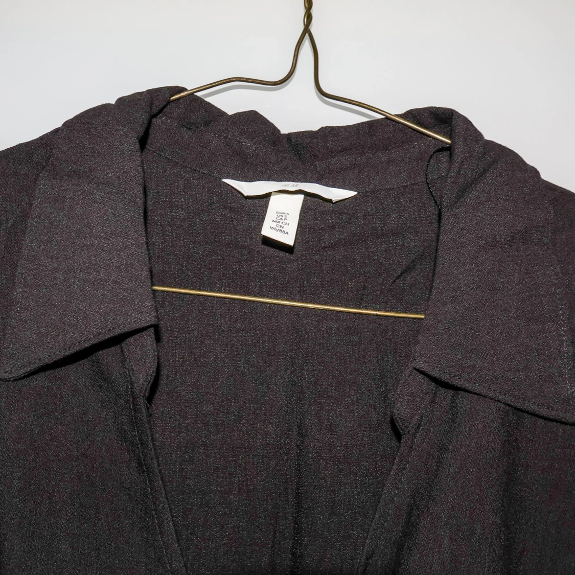 Svart omlottklänning med knytband - 90