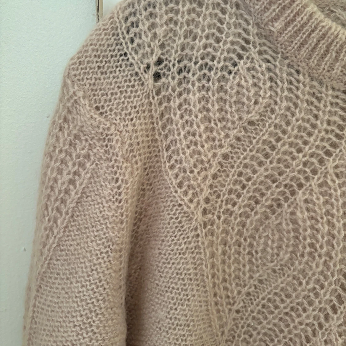 Ljusrosa  mohairtröja från Filippa K  - 91