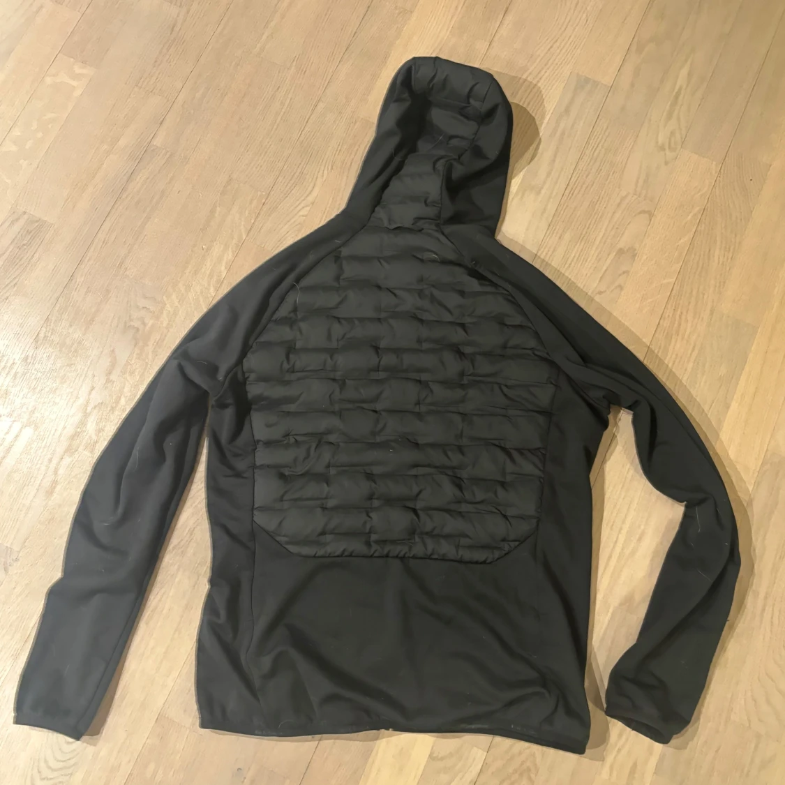 Svart jacka från Peak Performance - 90