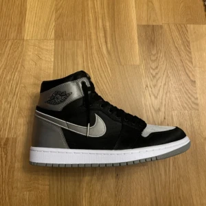 Nike Air Jordans - Helt nya air jordan 1s. Ej använda. Pris kan diskuteras