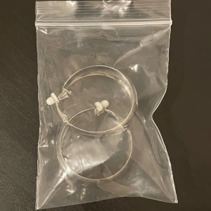 Clip-on Örhängen - jättesnygga clip-on örhängen som ej kommit till användning💓💓helt nya!