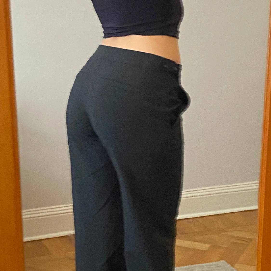 Mörkgrå kostymbyxor lowwaist lågmidjade - 4