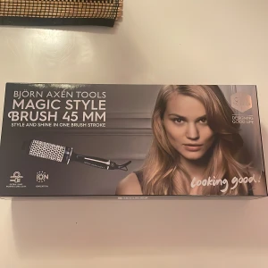 Magic Style Brush 45 mm från Björn Axén Tools - Helt oanvänd Björn Axén värmeborste! Har en redan så därav säljs den:) superbra pch ger väldigt fint resultat💞