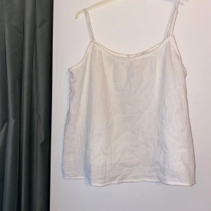 Vit linnetopp - Vitt linne från H&M ❣️