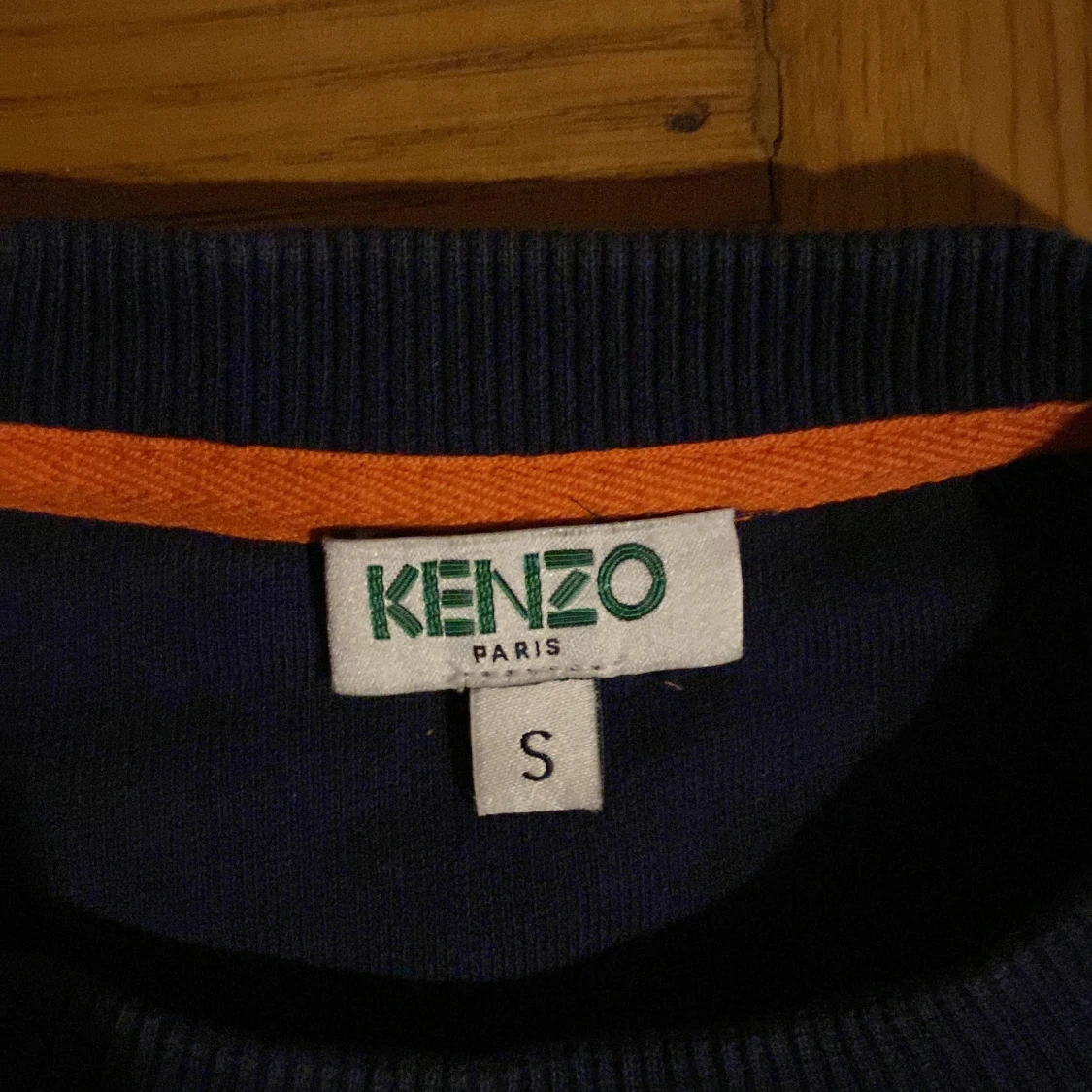 Mörkblå tröja med tigerbroderi från Kenzo - 1