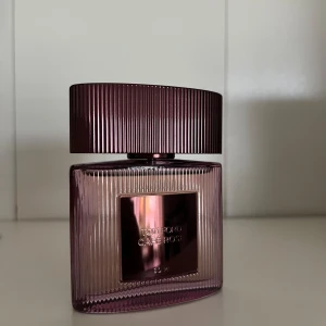 Tom Ford Café Rose Parfym 30ml - Tom Ford café rosé parfym 30ml. Endast testad!