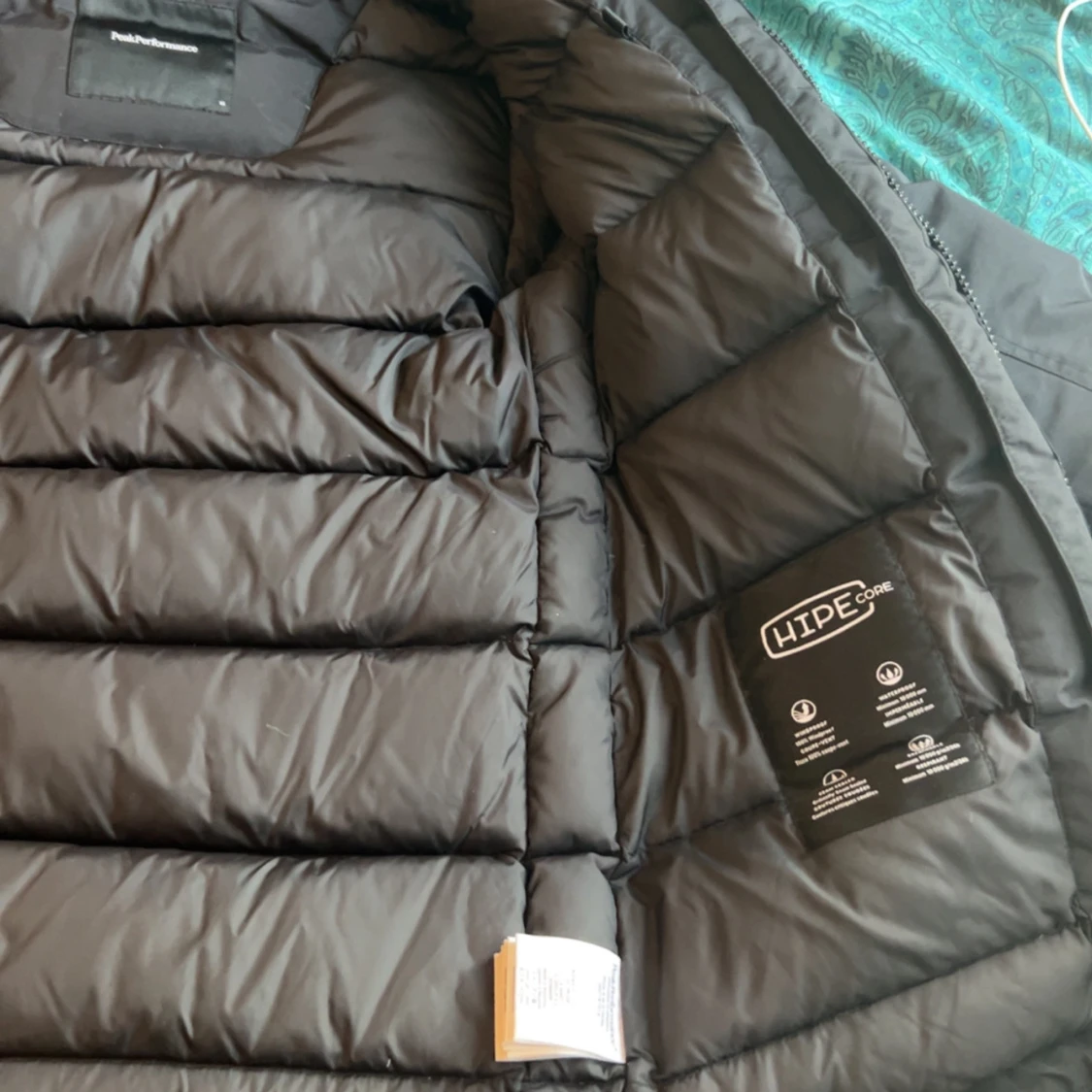 Svart dunjacka från Peak Performance - 93