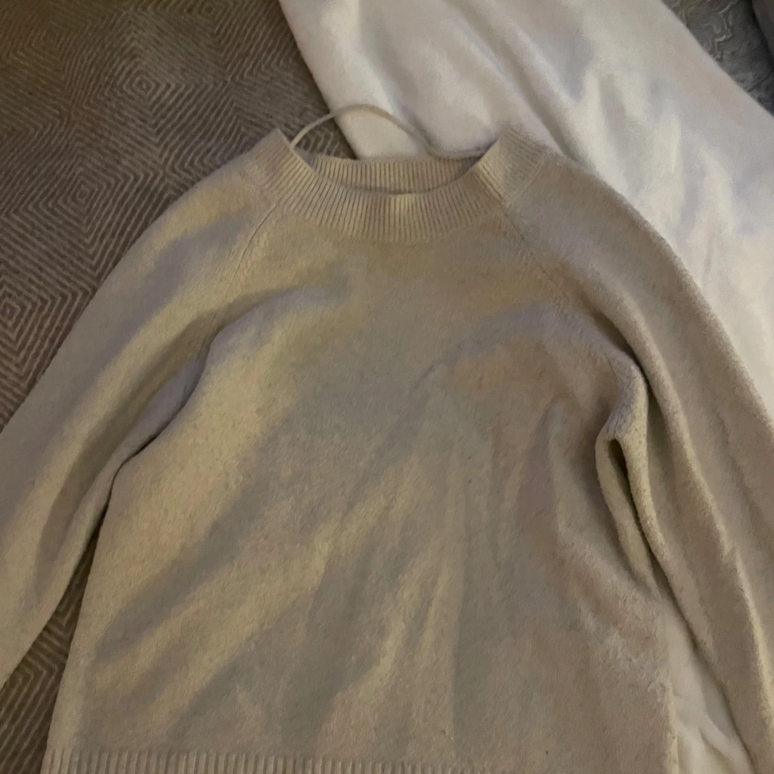 Beige stickad tröja från Vero Moda