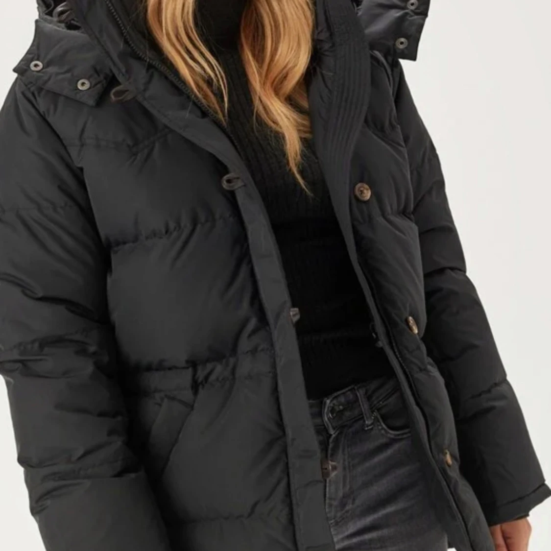 Svart dunjacka med huva - 90