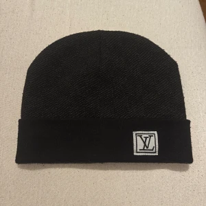 Rutig mössa - Tjenare säljer en riktig fin rutig mössa för ett billigt pris, passar perfekt till den kalla vintertiden ❄️❄️