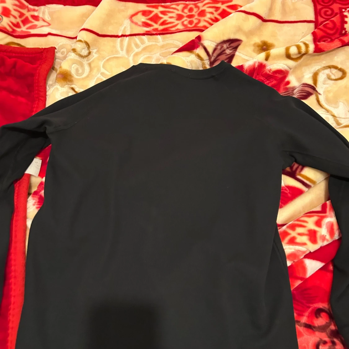 Svart långärmad tröja från Calvin Klein - 91