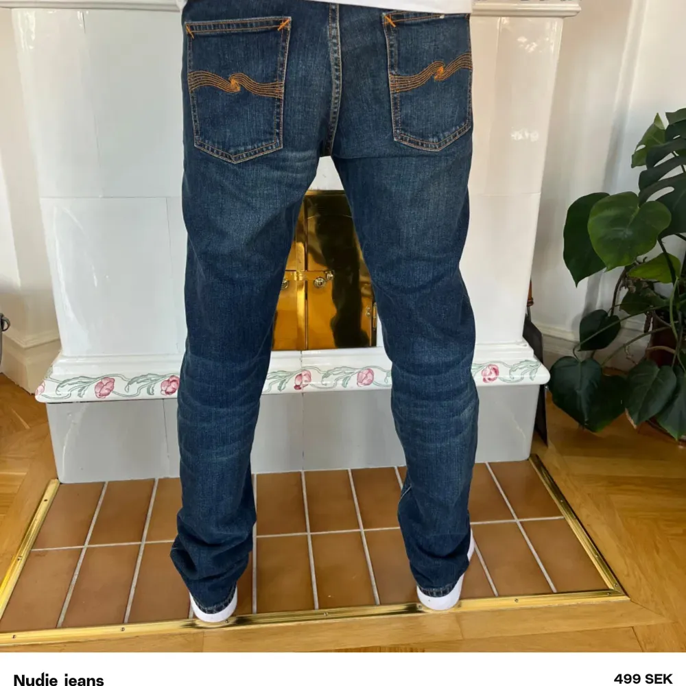 Säljer ett par snygga mörkblå jeans från Nudie. Storlek W29 men sitter som 30 L32🤩 Säljer då de inte kommer till användning. Helt ny skick⭐️Skriv om några funderingar/VC🤩. Jeans & Byxor.