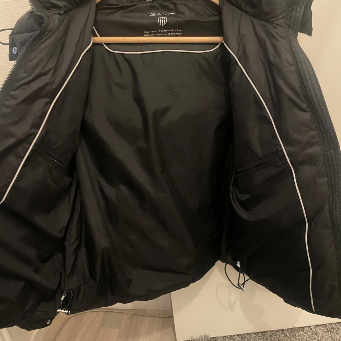 Svart dunjacka från GANT - 92