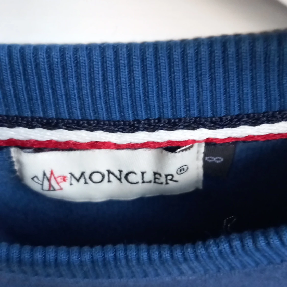 Blå tröja från Moncler - 90