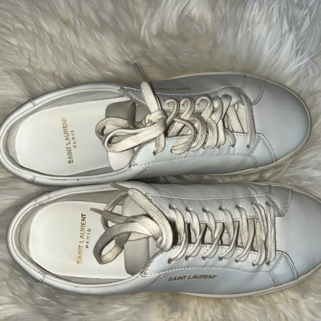 Vita sneakers från Saint Laurent - 91