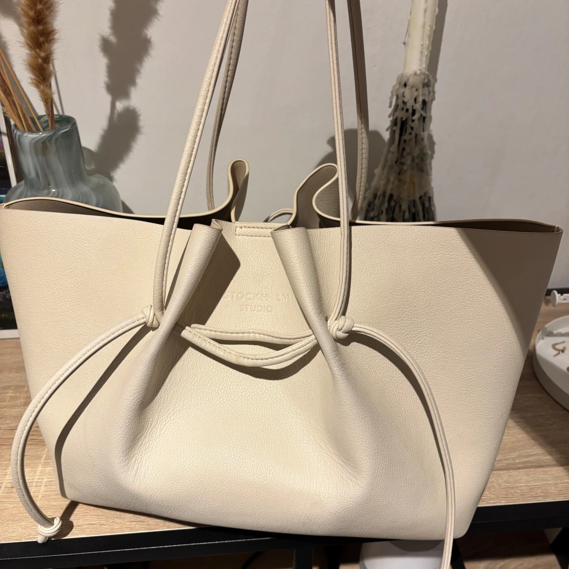 Beige handväska från Stockholm Studio - 1