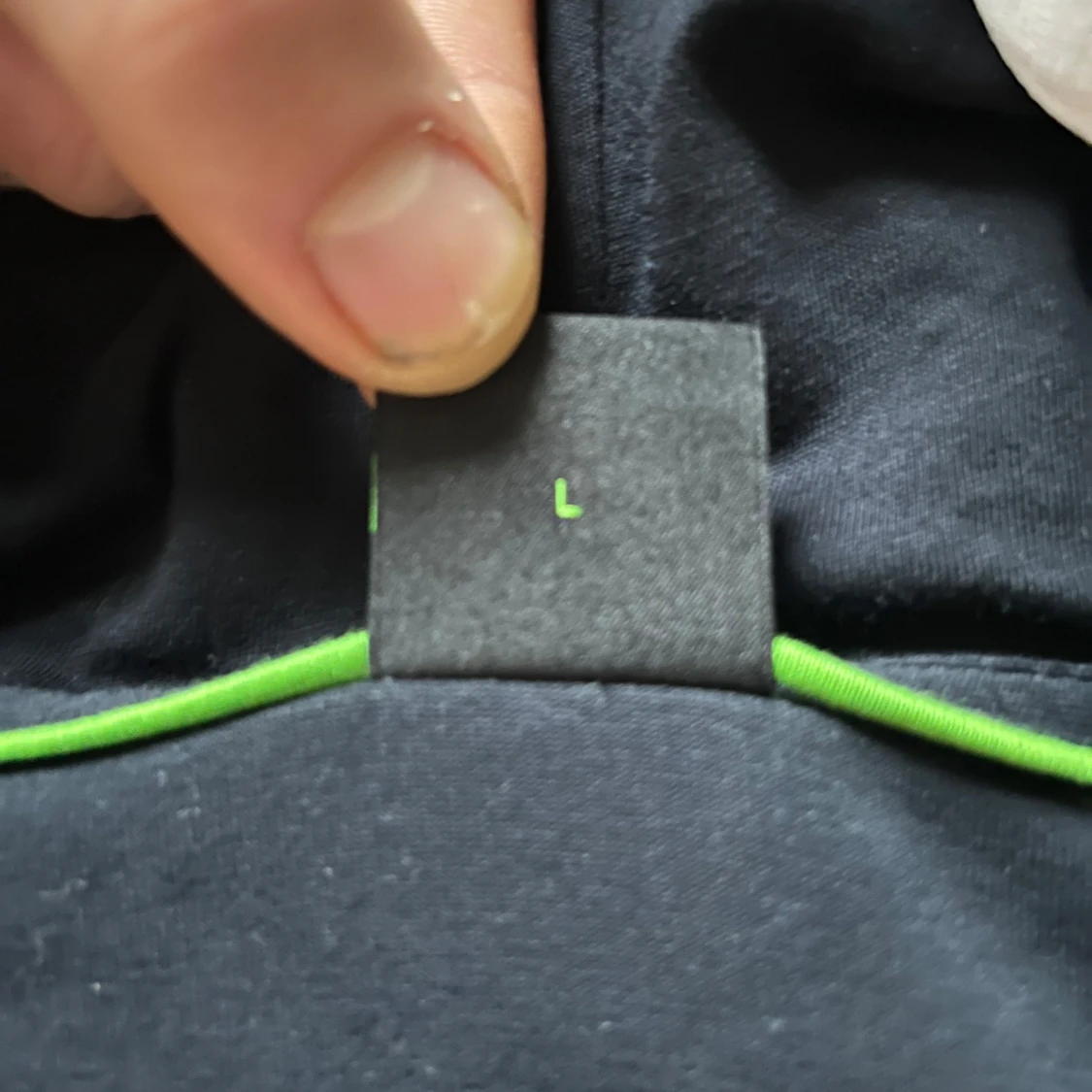 Marinblå hoodie med vita detaljer från Hugo Boss - 3