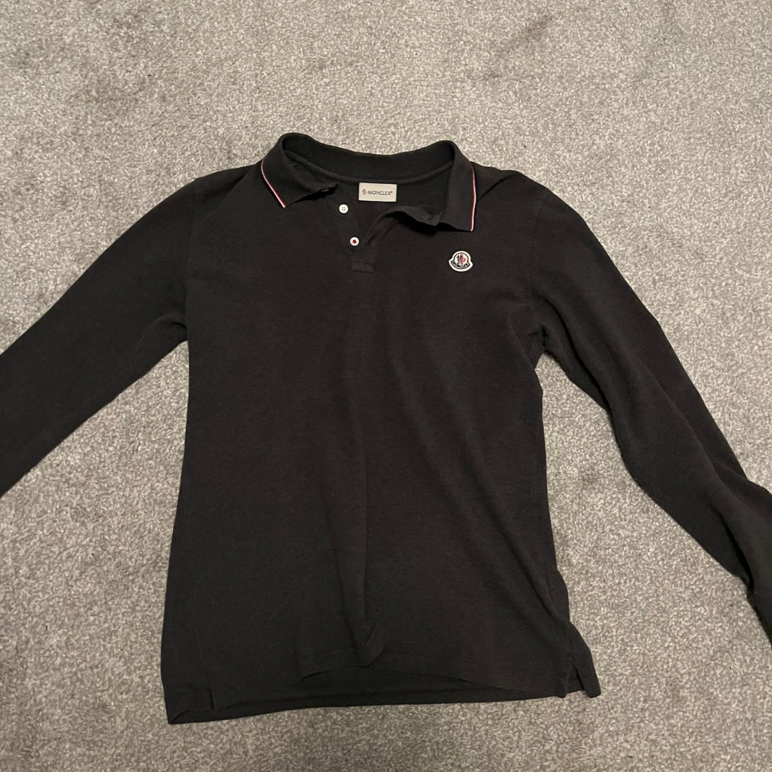 Långärmad moncler piké