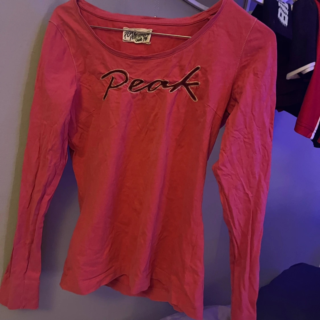 Rosa långärmad topp från Peak Performance