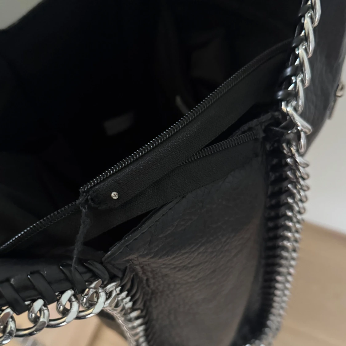 Svart tiamo väska - 3