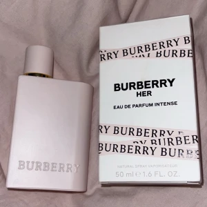Burberry Her Eau de Parfum Intense - Testat 2 sprut. Intresserad av byte också, denna mot elixir😇