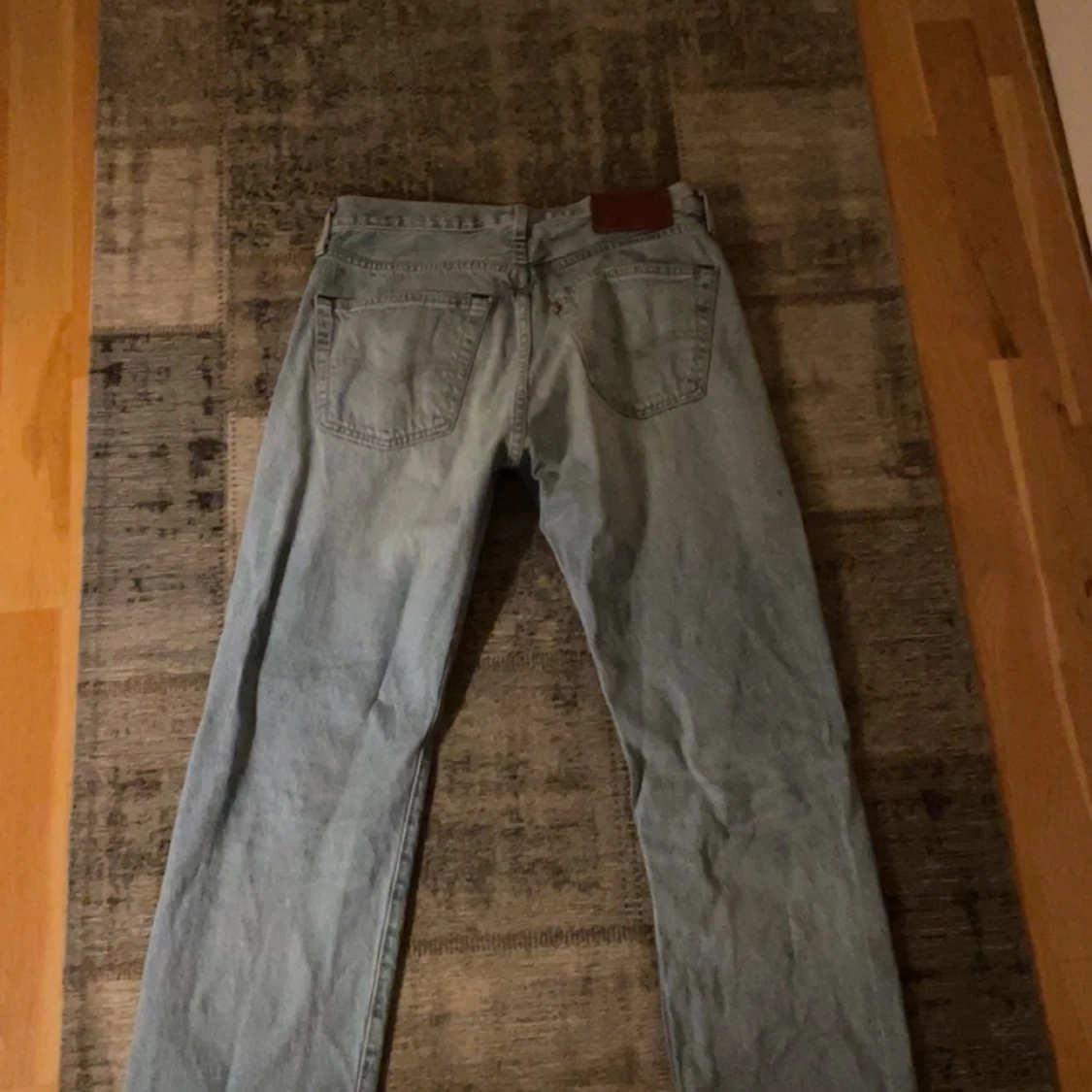 Ljusblå Levis 501 jeans - 1